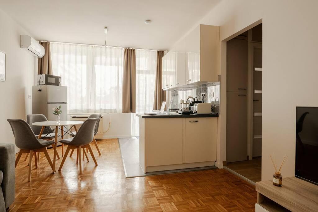 Petofi Family Apartman Debrecen Exteriör bild